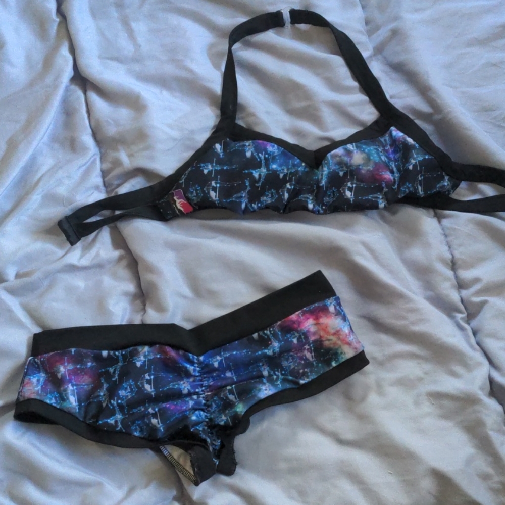 Bad Kitty Pole Fit Constellation Set